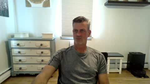 gudguy2025 online show from June 17, 4:56 pm