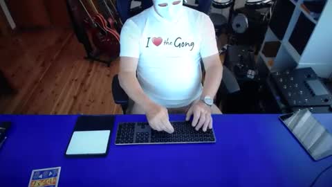 guesswhatigot2 online show from February 24, 7:22 am