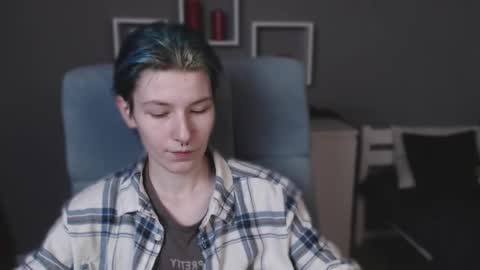 guitarandangell online show from October 25, 3:29 am