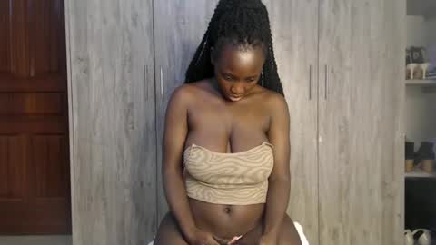 Miss Incredible online show from February 18, 10:47 pm