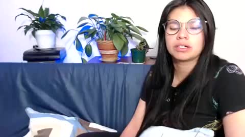 Snapshot of gumball_room chatting on January 23, 2:44 am Vane blonde and Hazell black hair online show from January 23, 2:44 am