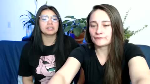 Snapshot of gumball_room chatting on February 2, 5:53 am Vane blonde and Hazell black hair online show from February 2, 5:53 am