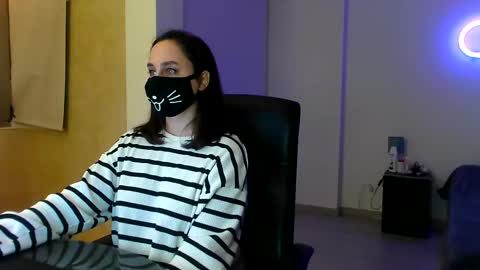 GummyPeach online show from January 3, 6:35 pm