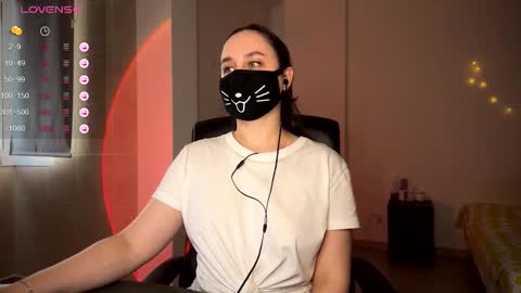 GummyPeach online show from February 25, 5:51 pm