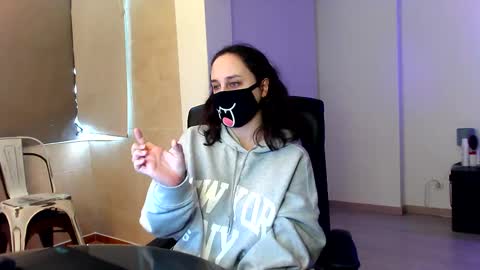 GummyPeach online show from December 25, 3:49 pm