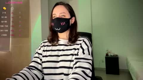 GummyPeach online show from February 13, 4:39 pm