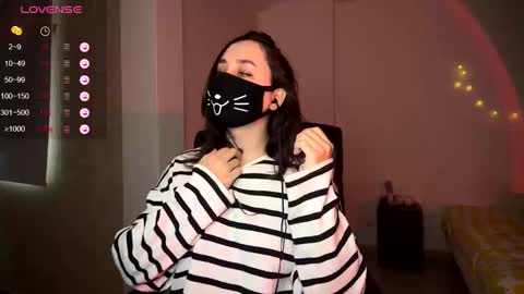 GummyPeach online show from February 27, 2:43 pm