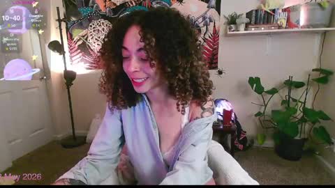 Kylie online show from May 8, 3:06 pm