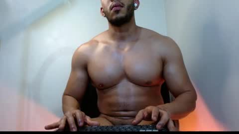 holl latino online show from May 5, 3:13 am