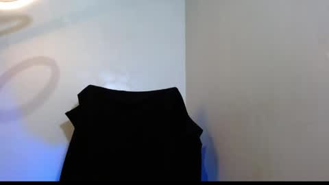 holl latino online show from May 12, 5:22 pm