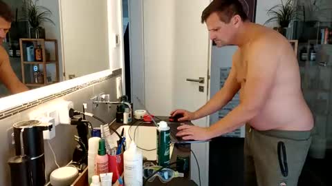 guschidick online show from November 25, 12:04 pm