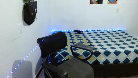 Guts online show from February 3, 10:54 pm