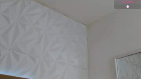 Gwen Drew online show from April 15, 1:47 pm