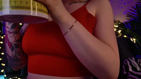 gwenhilton online show from February 18, 9:54 am