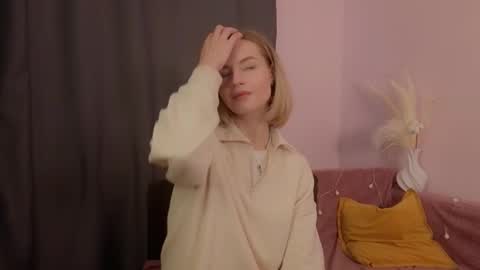 Jannie online show from November 3, 9:32 am