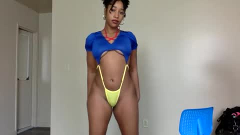 gyalxoxo online show from October 31, 3:56 pm