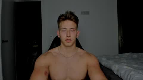 Oliver online show from April 12, 7:18 pm