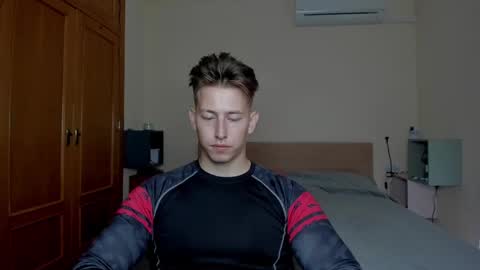 Oliver online show from March 6, 4:17 pm