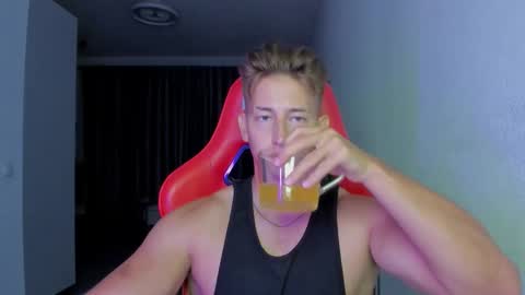 Oliver online show from November 26, 11:56 pm