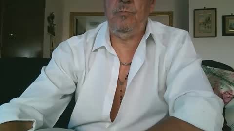 Snapshot of gyrdy chatting on October 23, 2:51 pm gyrdy online show from October 23, 2:51 pm