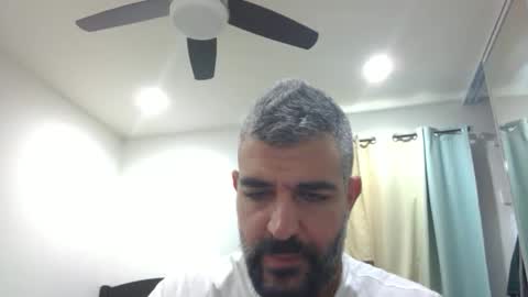 h0nest84 online show from November 19, 5:45 pm