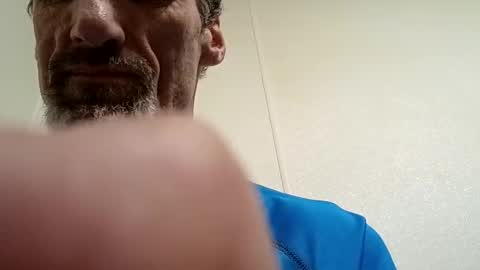 h333th3nz online show from March 8, 6:39 am