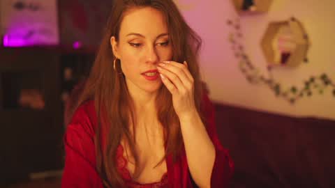 hahayessihaveone online show from January 13, 8:15 pm