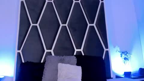 Kendal online show from December 17, 5:47 am