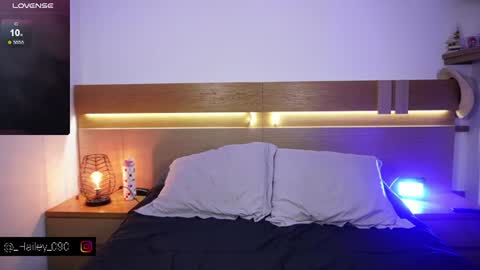 Hailey online show from July 27, 7:22 pm
