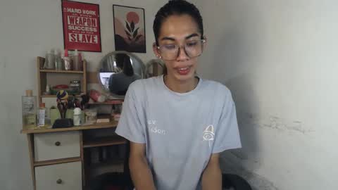 hailey_sweetcum77 online show from May 12, 5:11 pm