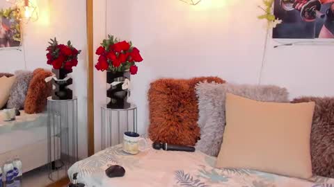 Hailey Thompson online show from September 28, 3:54 pm