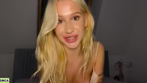 hailey_would online show from October 17, 9:41 pm