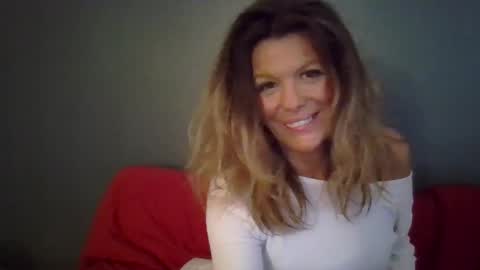 Hailey online show from December 16, 8:48 pm