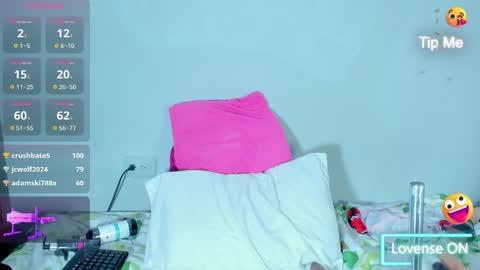 haileystonei online show from April 14, 11:35 am