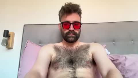 hairy_andhung online show from April 18, 11:34 am