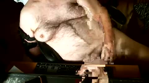 hairybear813 online show from March 6, 6:19 am