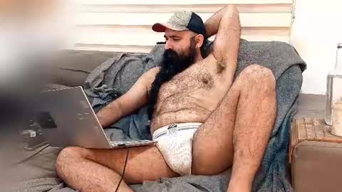 Hairy Beard Smoker online show from July 2, 6:24 pm
