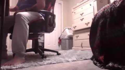 Hairy Daddy Feet online show from November 18, 1:08 am