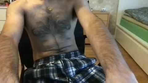 hairyguyy322063 online show from February 4, 10:43 am