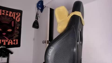 Snapshot of halan_jr chatting on October 10, 9:52 pm halan online show from October 10, 9:52 pm