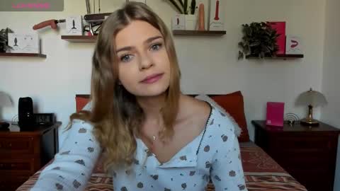 Snapshot of haleyreedme chatting on September 30, 7:30 am Haley online show from September 30, 7:30 am