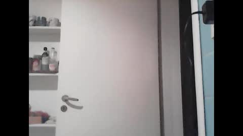 Snapshot of halfblood18 chatting on January 8, 1:53 am halfblood18 online show from January 8, 1:53 am