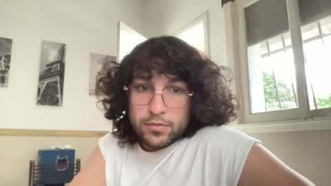 Snapshot of halfblood18 chatting on October 15, 8:53 pm halfblood18 online show from October 15, 8:53 pm