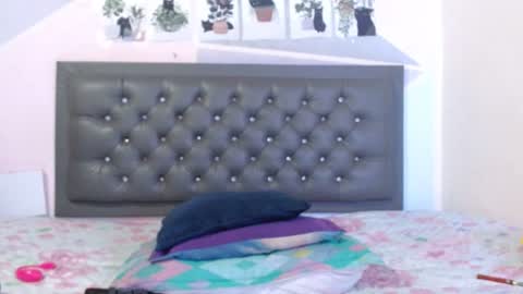 halle_bailey online show from July 24, 2:09 am