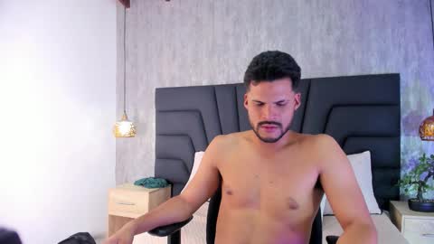 Hamilton online show from November 22, 7:45 pm