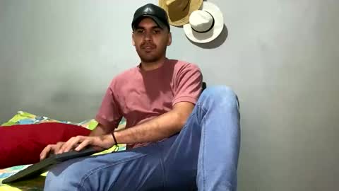 hamiltong12 online show from November 25, 5:28 am