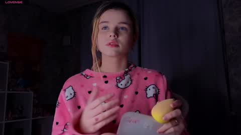 hana_mitsuri online show from January 12, 7:10 pm