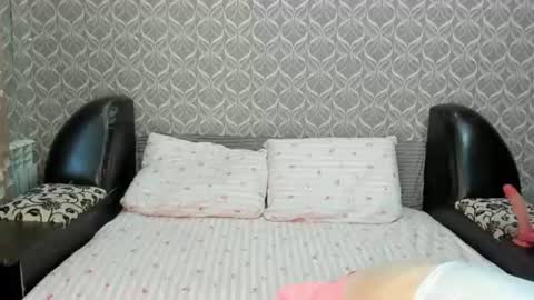 Tori and Asuna online show from July 23, 1:09 pm