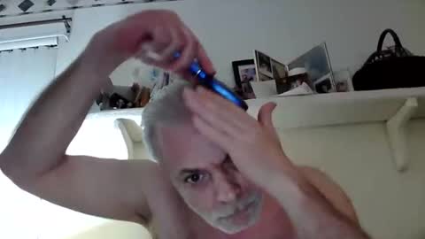 hand69someguy online show from March 11, 2:14 am