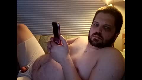 Snapshot of handsomedaddy198923 chatting on October 20, 7:35 am handsomedaddy198923 online show from October 20, 7:35 am
